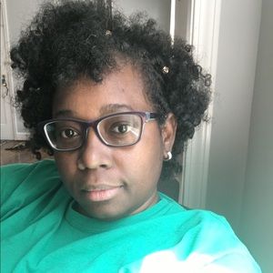 Meet your Posher, Niki